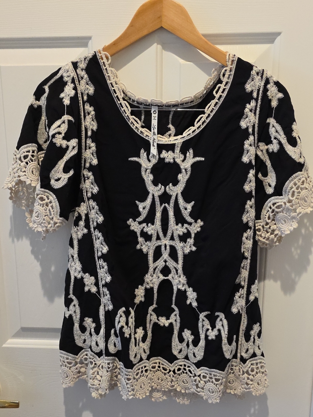 Leo & Nicole Black Top with White Lace Appliqué
